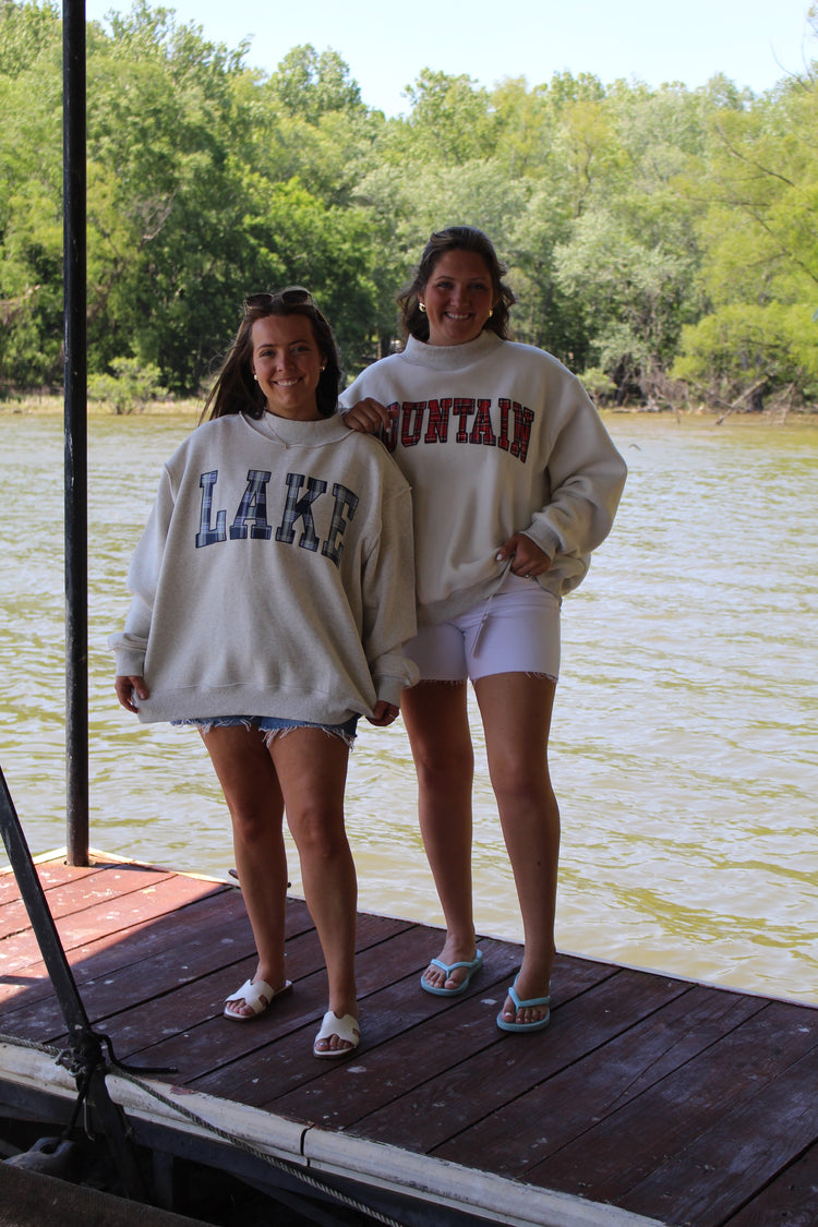 LAKE LAKE/MOUNTAIN Mock Neck