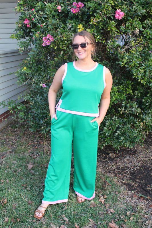 Sleeveless Top With Contrast Pants set