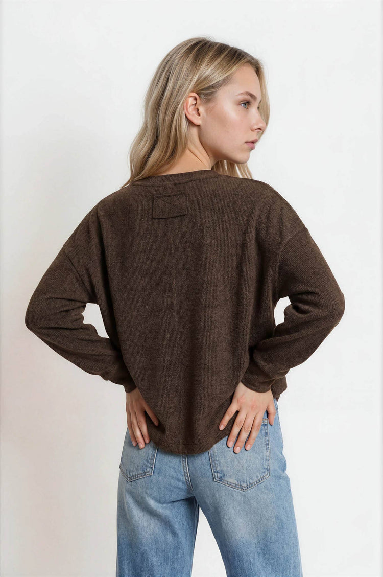 OVERSIZED LONG SLEEVE TEXTURED KNIT TOP