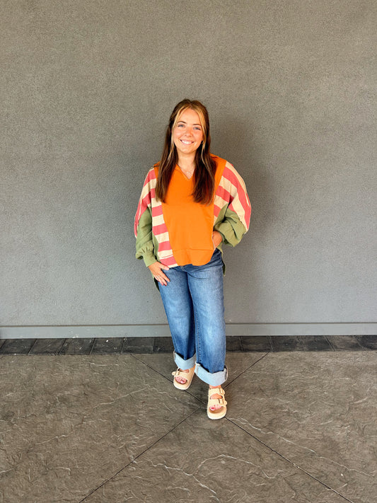 Pullover Top With Contrast sleeves