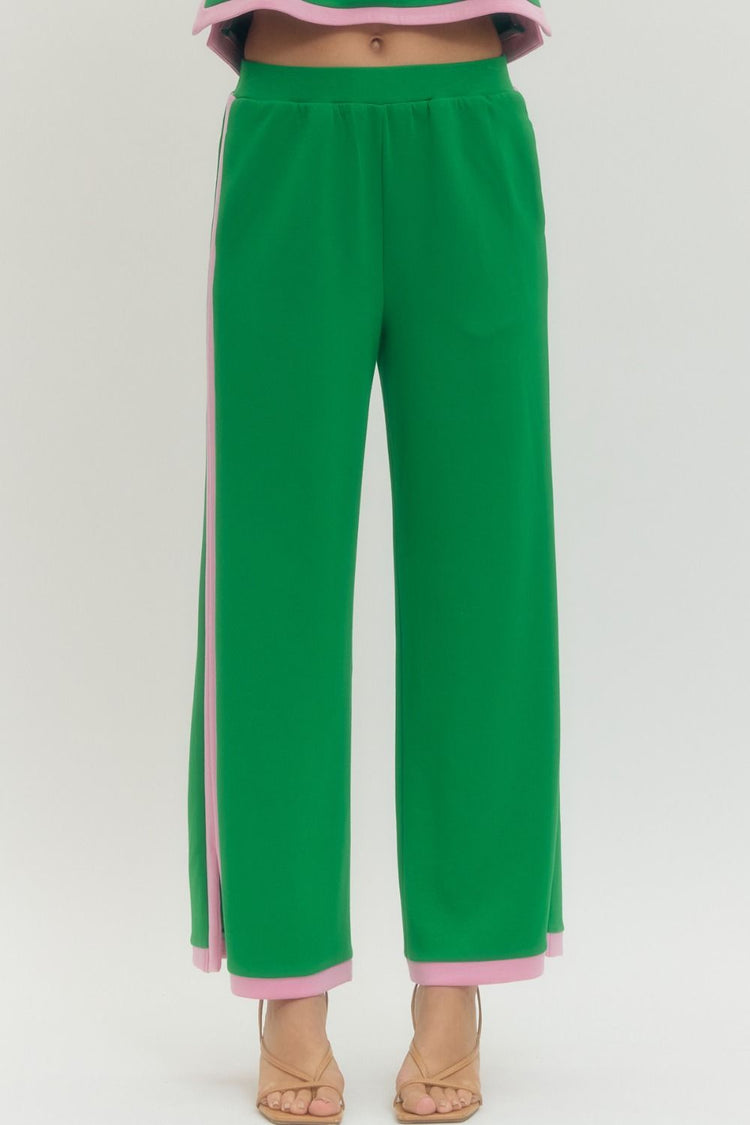 Sleeveless Top With Contrast Pants set