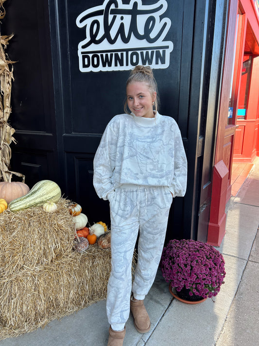 Snow Camo Mock Neck CREW