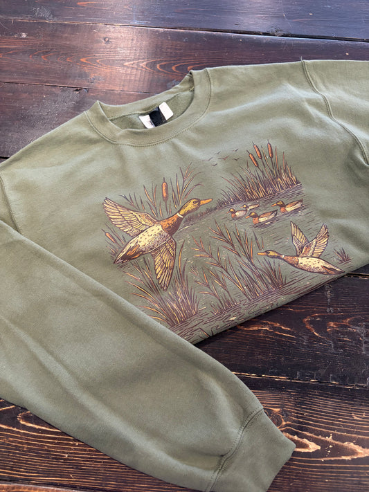 Duck Scene Gildan Crewneck