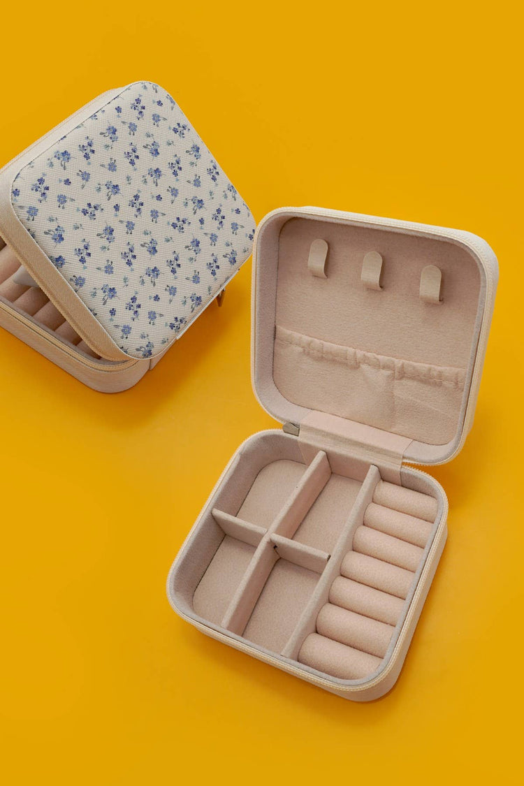 DESIGNED JEWELRY ORGANIZER TRAVEL BOX