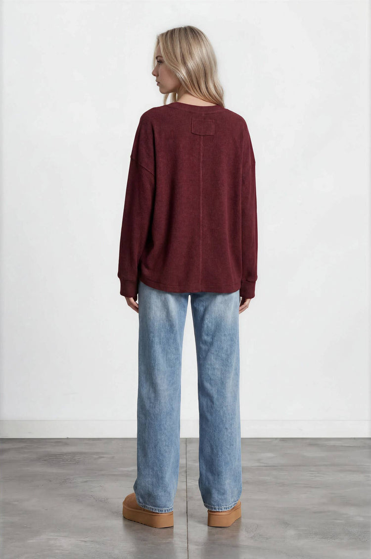 OVERSIZED LONG SLEEVE TEXTURED KNIT TOP